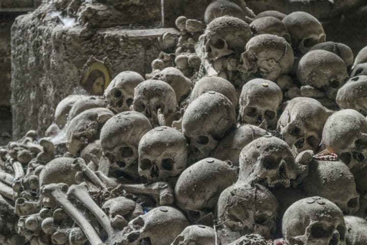 Cimitero delle Fontanelle Napoli