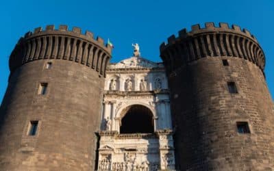 Piazza Municipio: 5 cose da non perdere