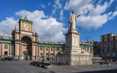 Da Piazza Dante a Port’Alba: cosa vedere